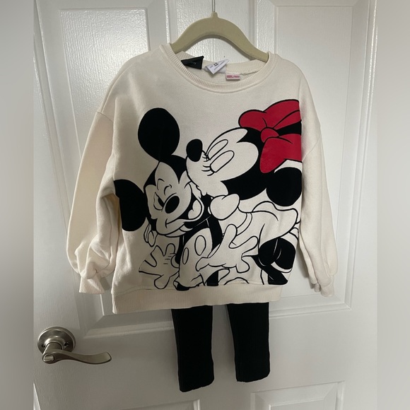 Zara‎ Toddler Minnie and Mickey Sweatshirt - Picture 1 of 3